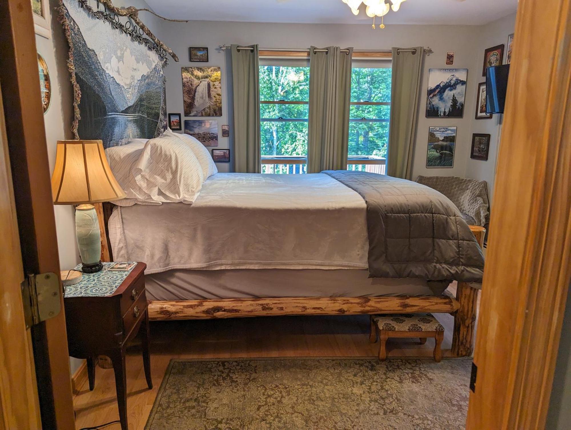 Pond Memories - National Parks Suite - Paddling Included! Surry エクステリア 写真