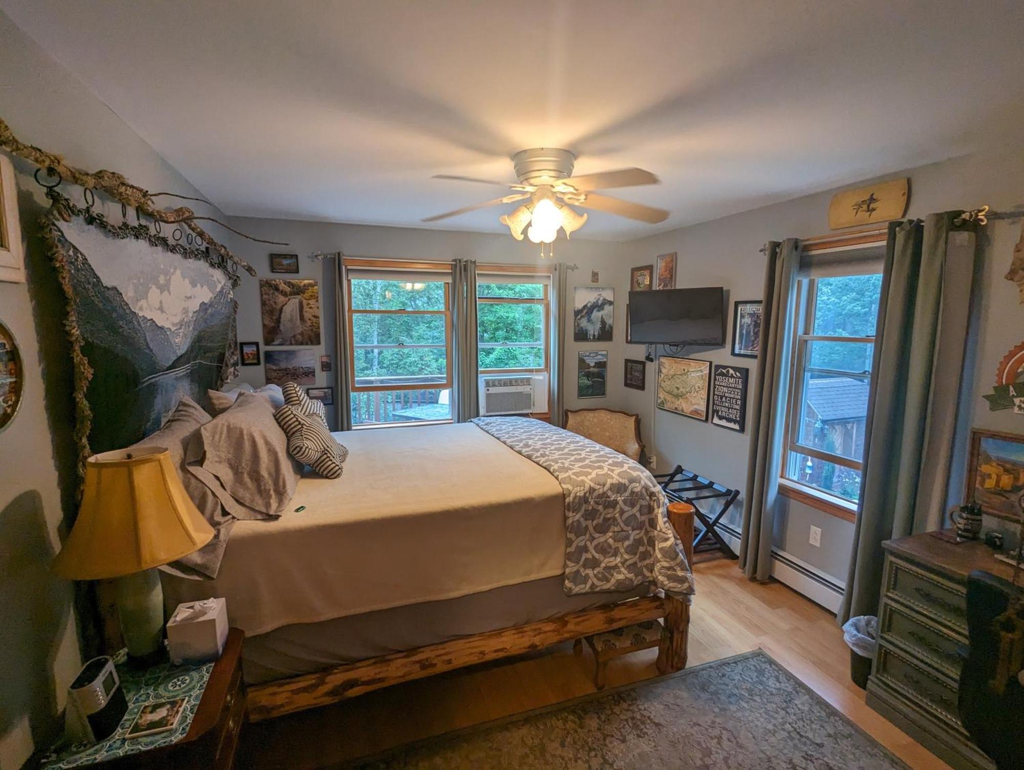 Pond Memories - National Parks Suite - Paddling Included! Surry エクステリア 写真